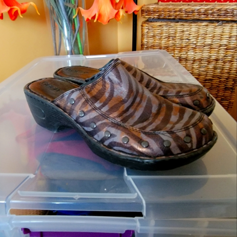 Born stripe leather clogs